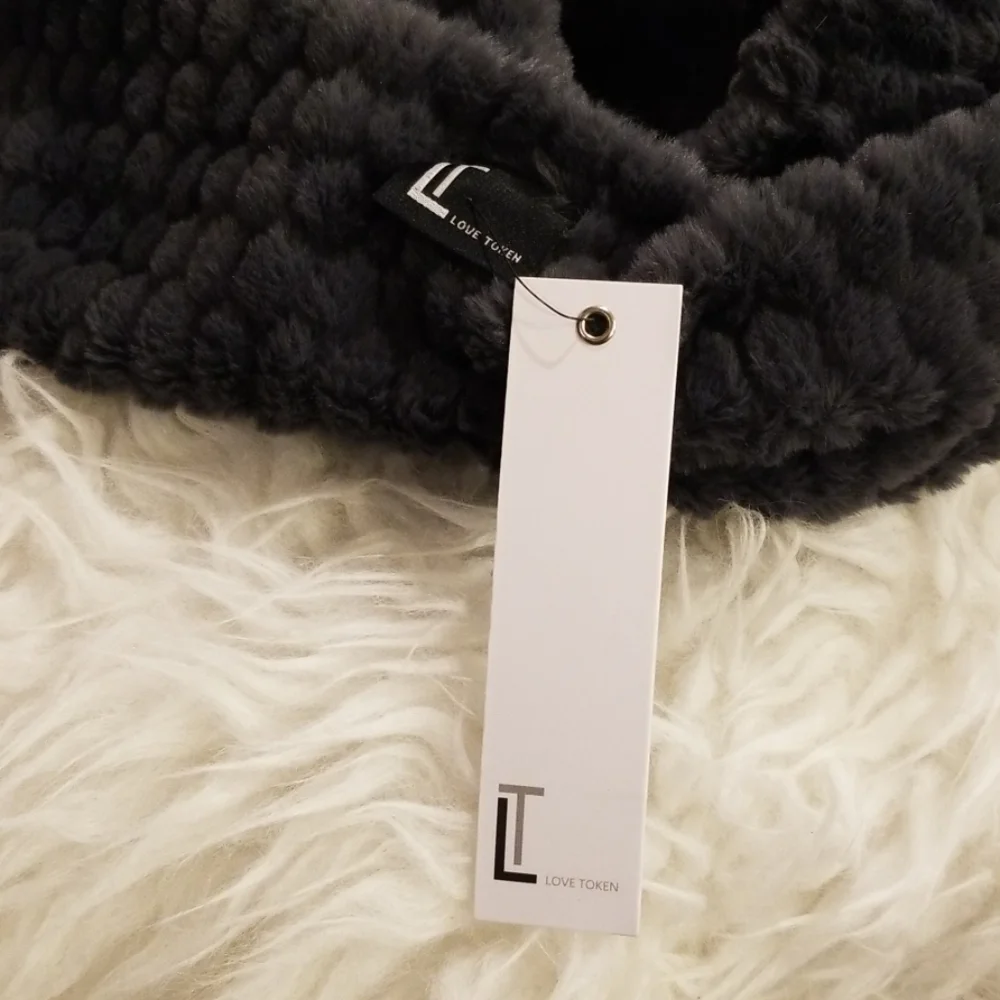 💕LOVE TOKEN💕 Faux Fur Infinity Scarf Neck Warmer